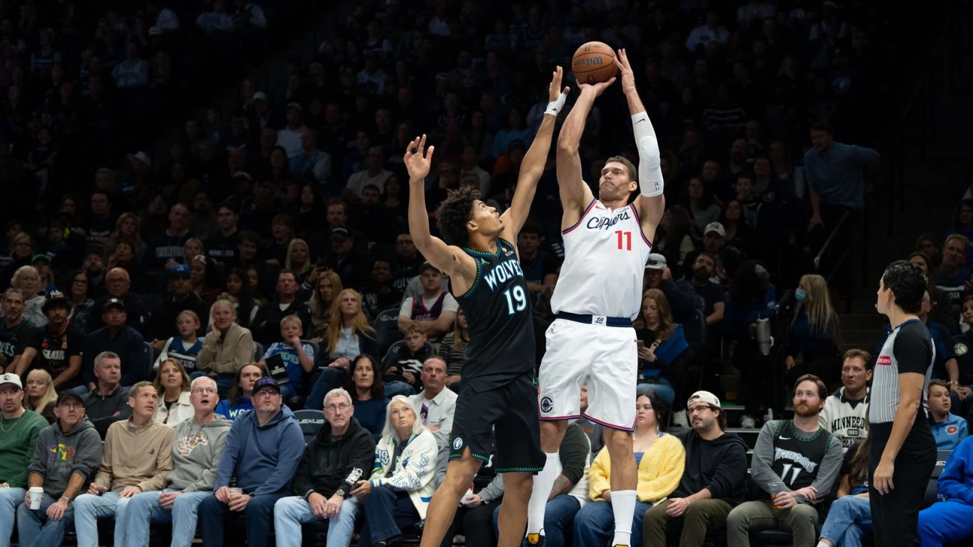 Clippers collapse in late-stage surge to Timberwolves on the road