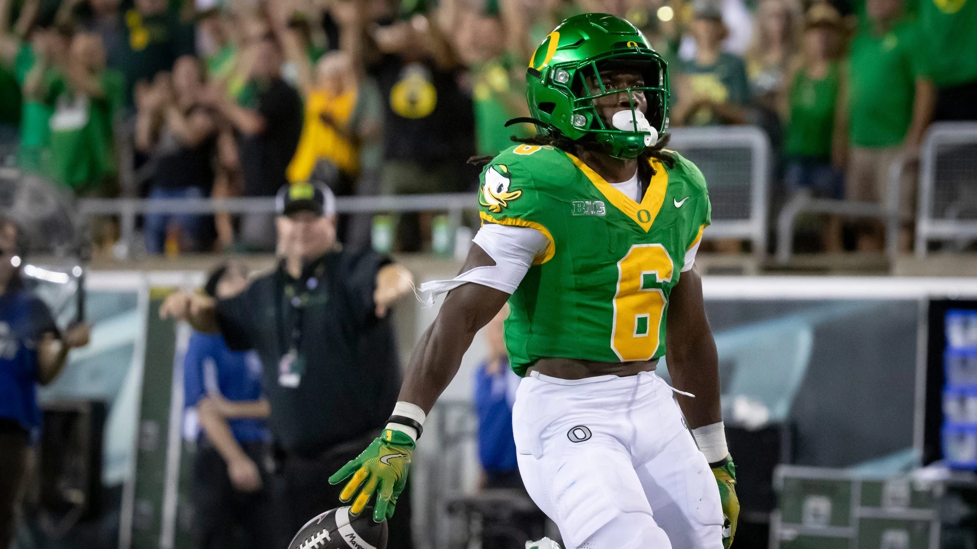 2024 CFB Title Odds: Texas Surges, Ducks Fall After Week 2