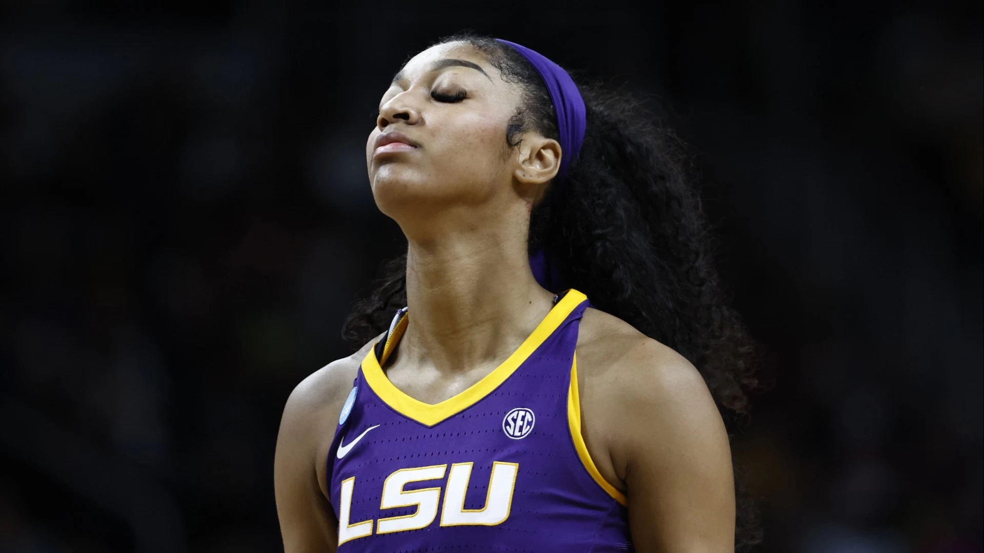 Impact of NIL Policy on College Athletes' Lives in 2024