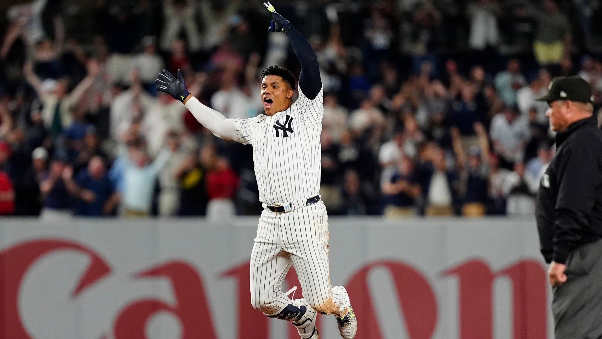 Yankees' Dramatic Win Over Red Sox in Extra Innings