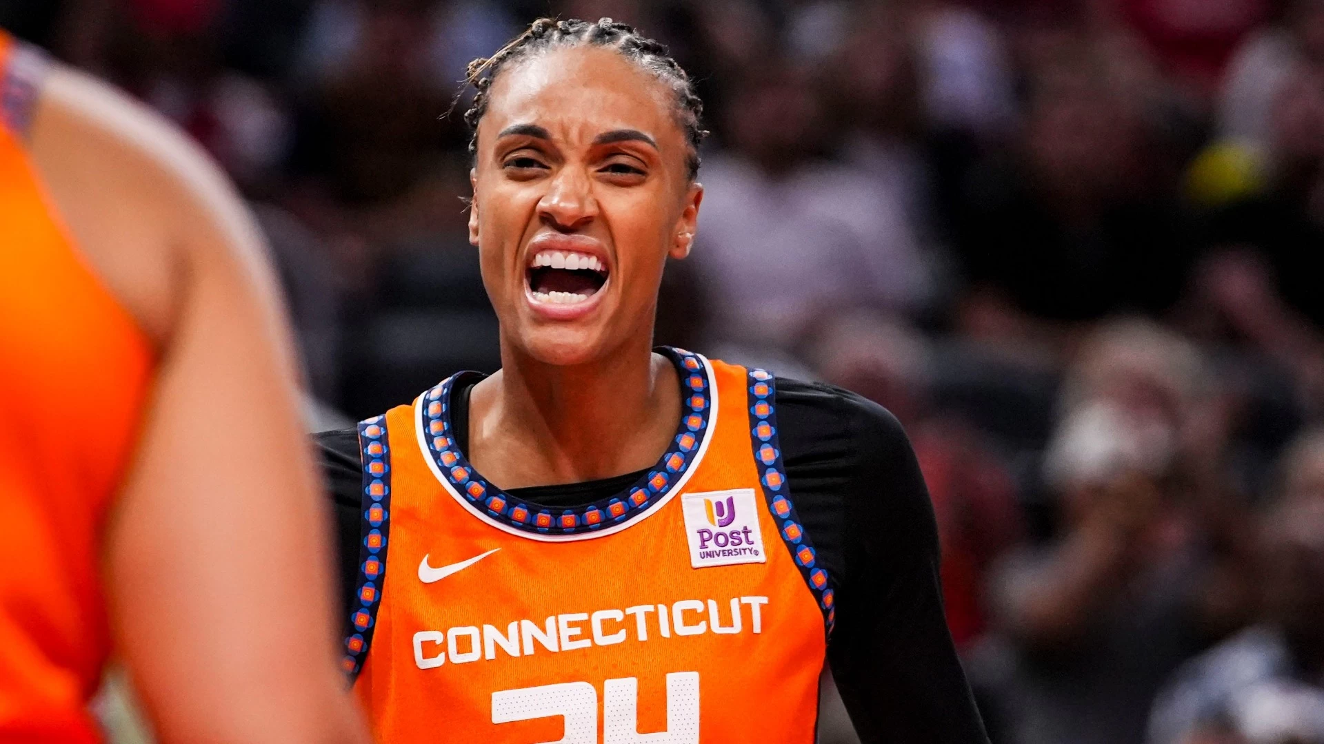 Connecticut Sun Aims for Higher Seed in Tight Playoff Race