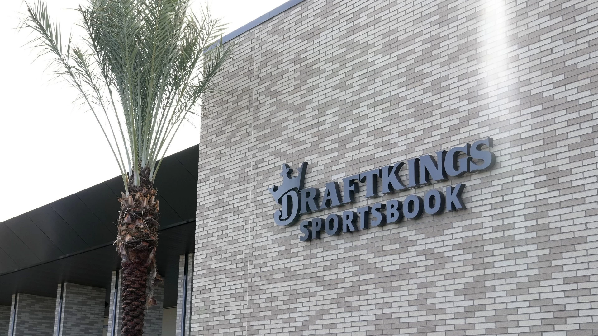 Massachusetts Examines DraftKings' Credit Card Usage Issues