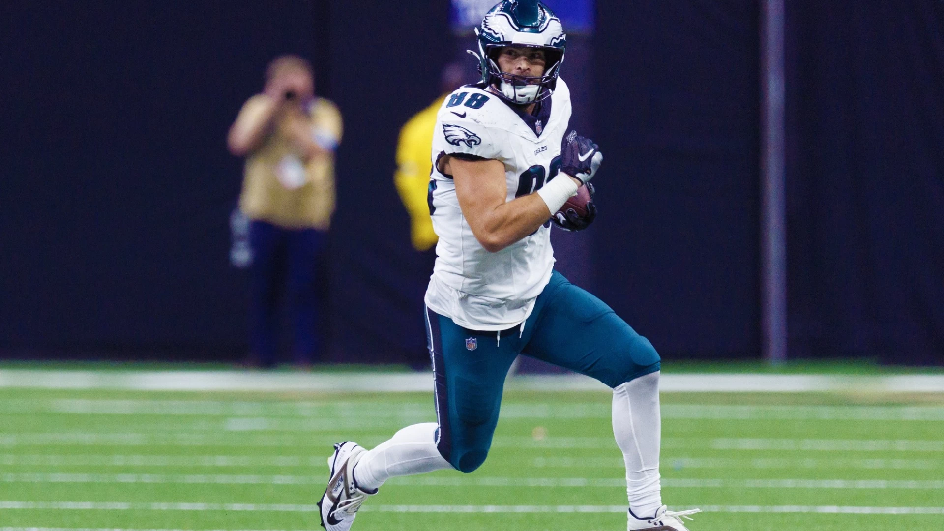 Eagles vs. Buccaneers Showdown: Key Factors for the game Sunday