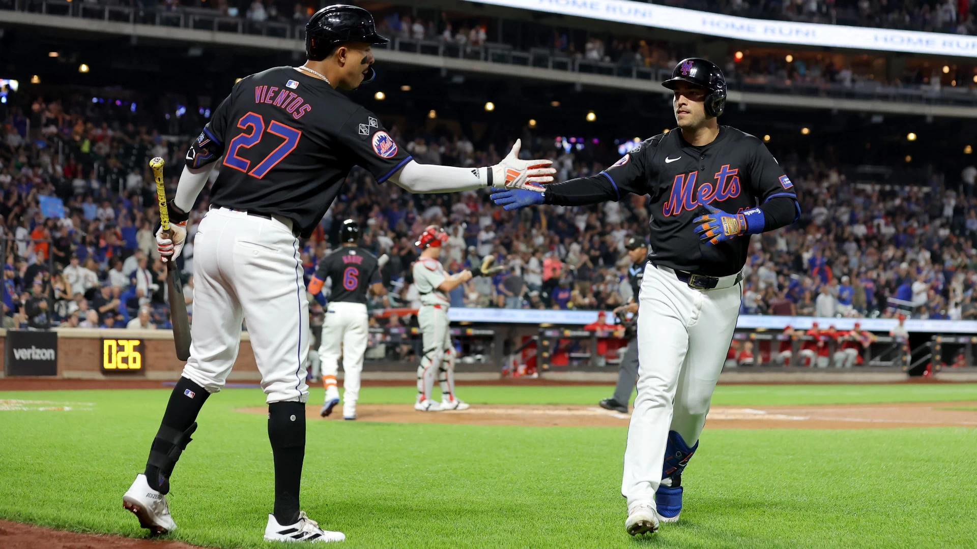 NL Playoff Picture Heat Up: Wild Card Spots Remain in Question