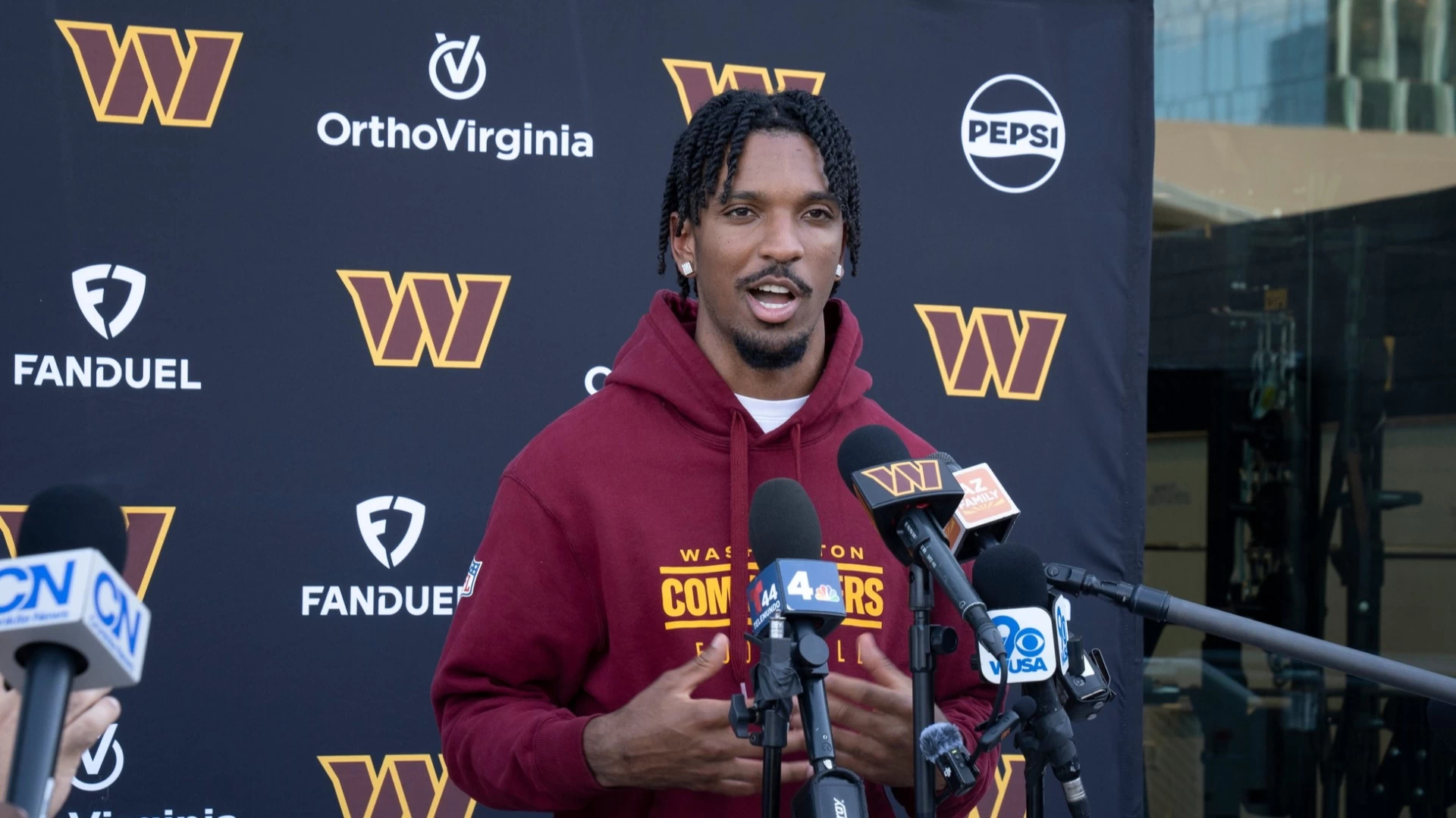 Jayden Daniels Leads NFL Rookie of the Year Race After 3 Weeks