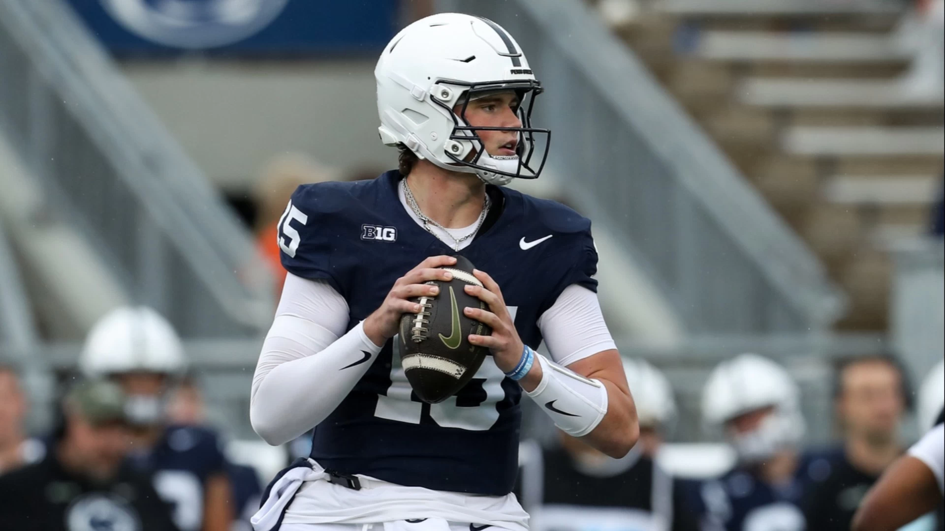 Top Performances by QBs Altmyer and Allar in College Football