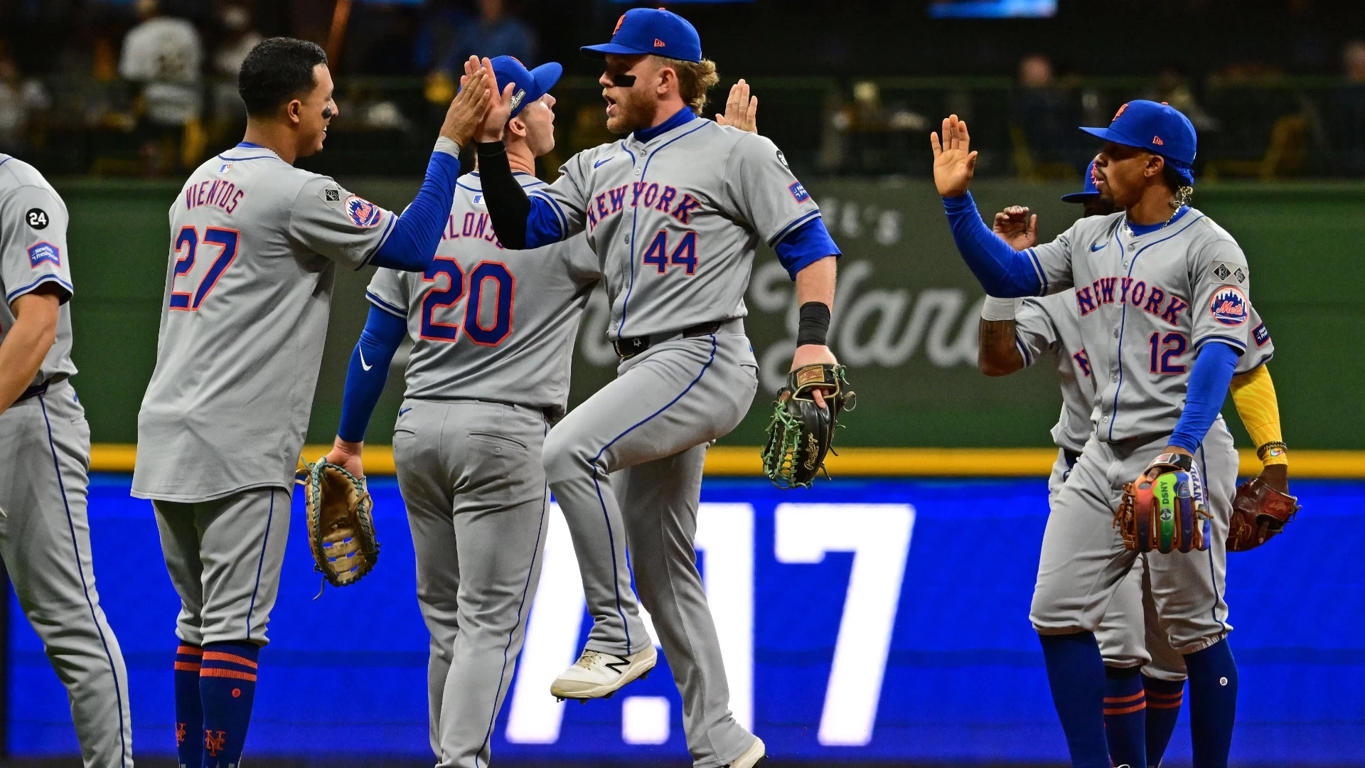 Mets Pull Off Comeback 8-4 Victory Over Brewers on Tuesday