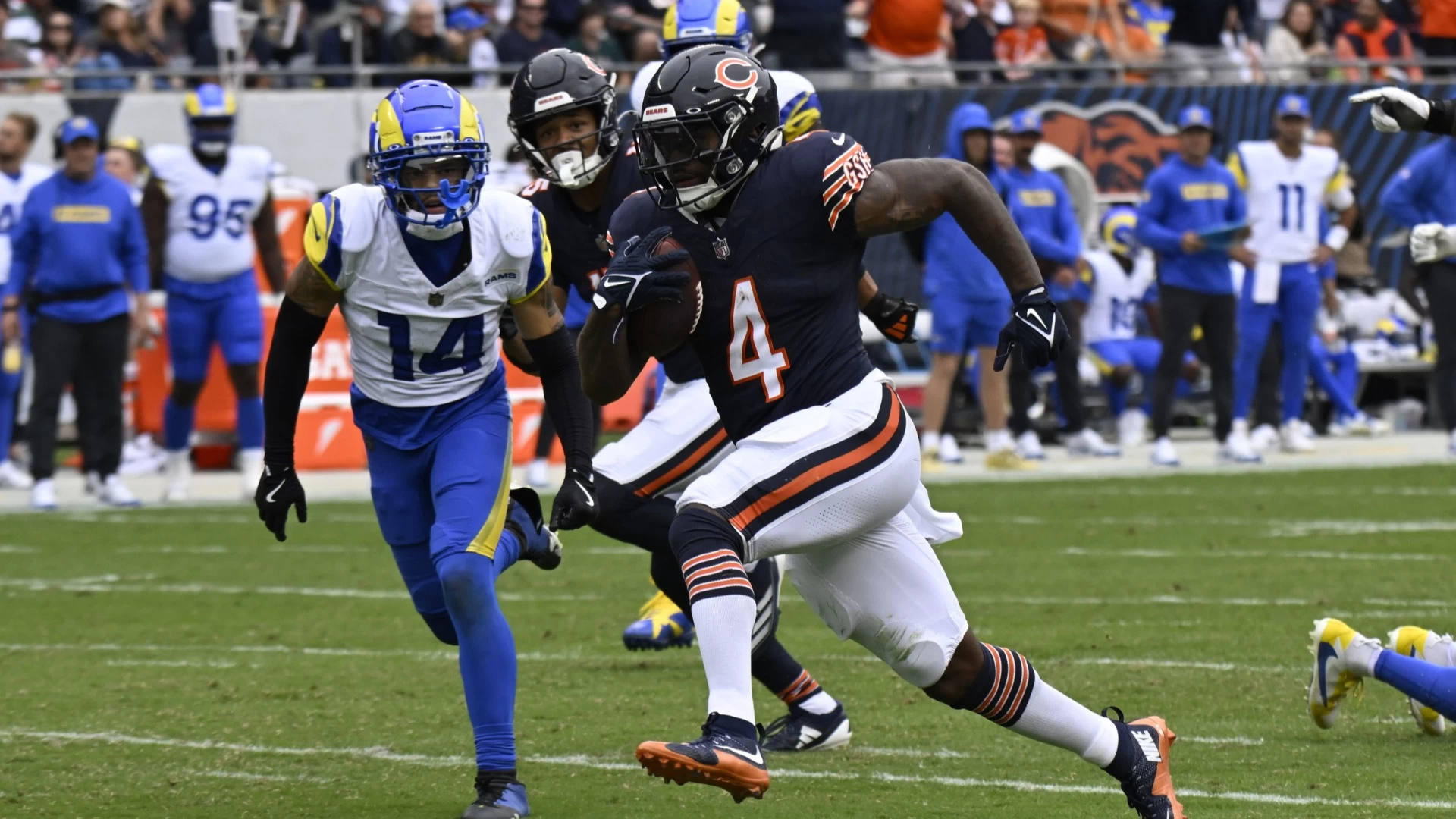 D'Andre Swift's Crucial Matchup with Panthers Analyzed