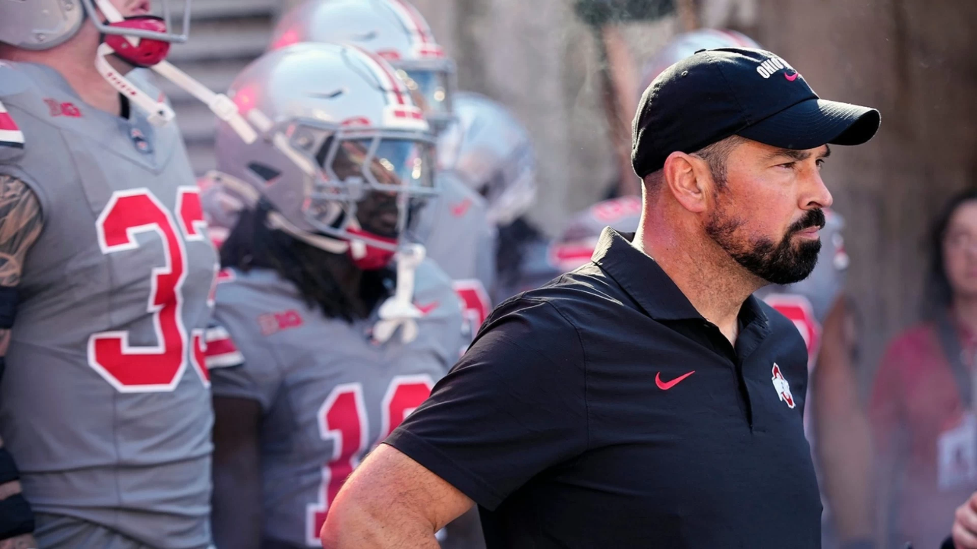 Oregon Ducks Host Ohio State in Riveting College Football Clash