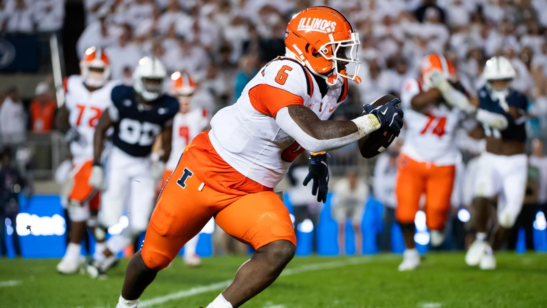 Oregon Favored Over Illinois in Big Ten Clash on Saturday