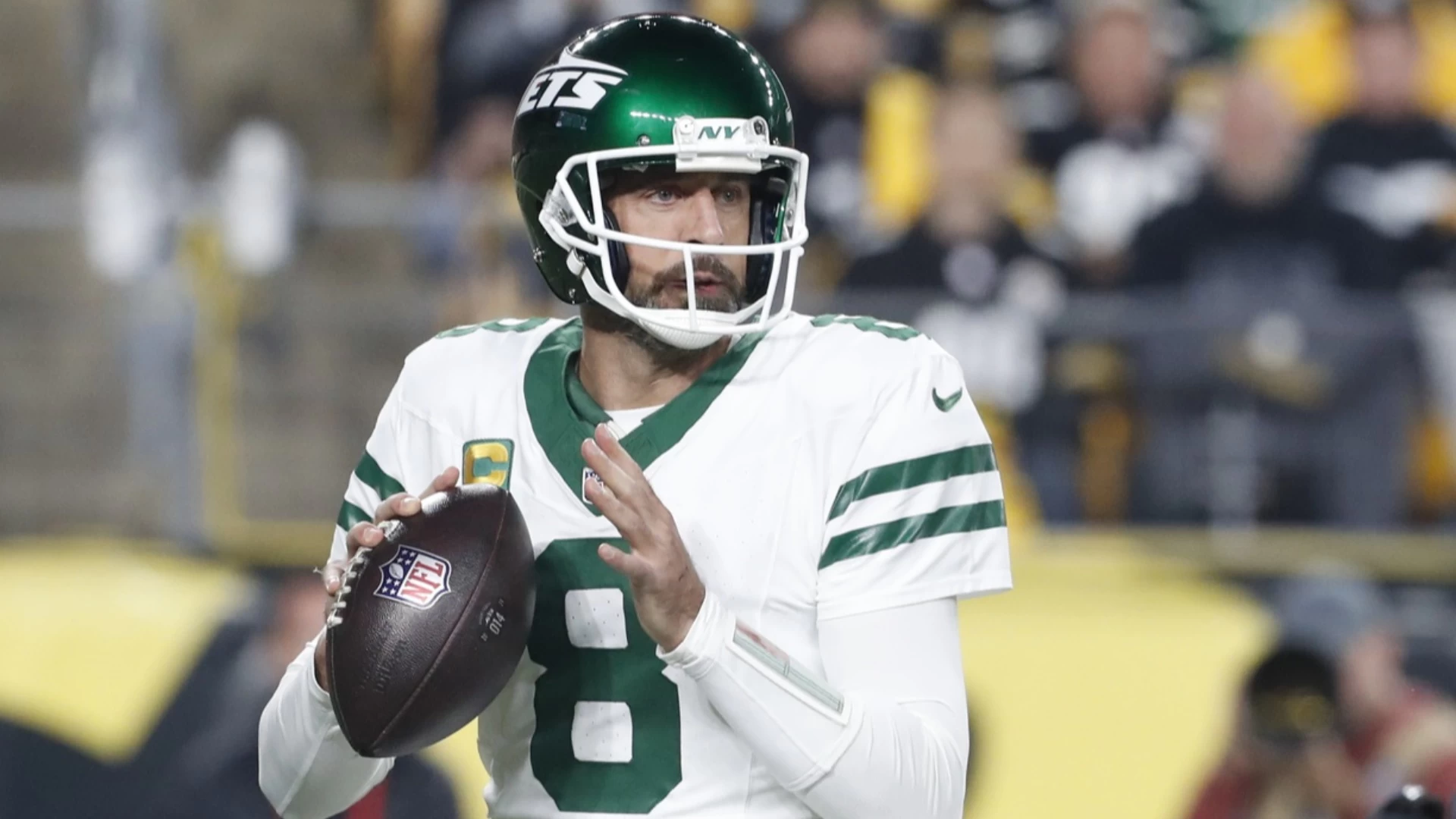 Aaron Rodgers Plays Despite Injuries: Game Status Update
