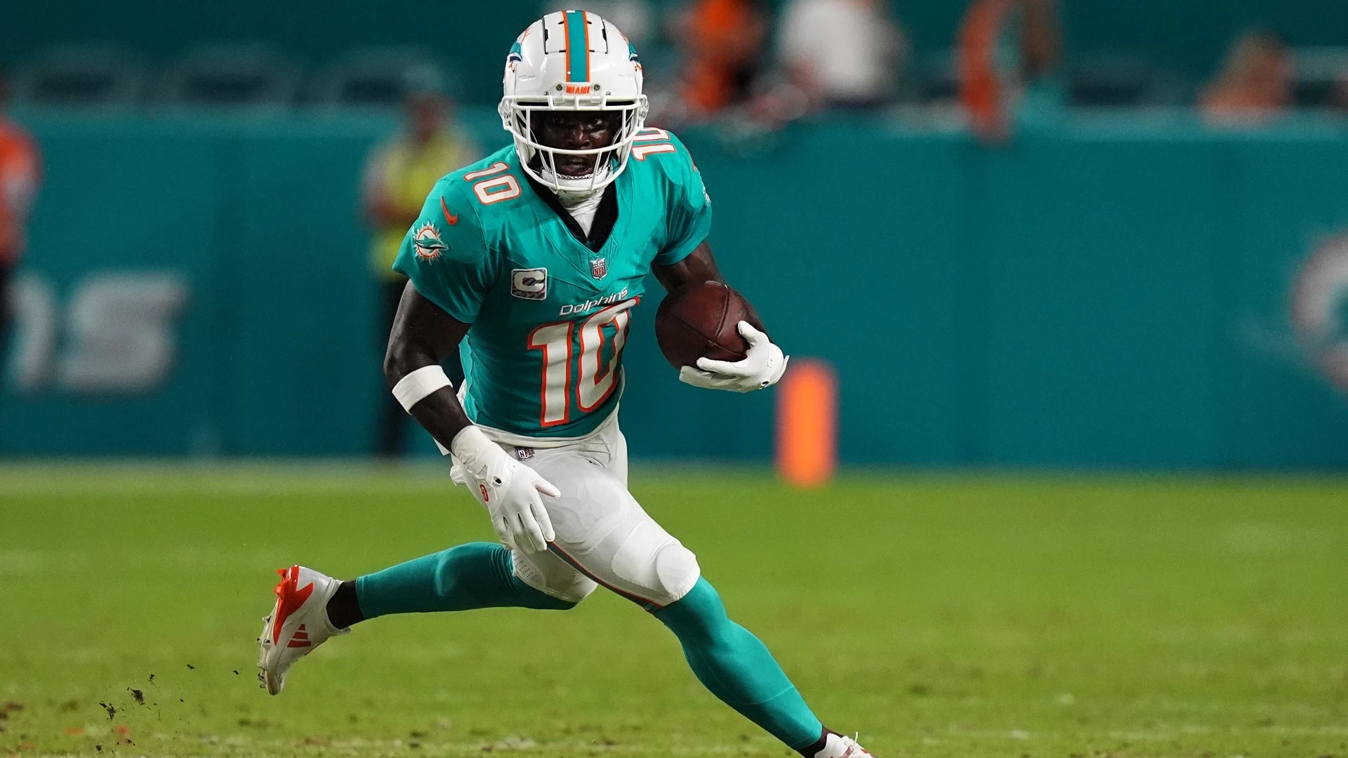 Tyreek Hill's Impact With Tua Back: Can He Eclipse 82.5 Yards?