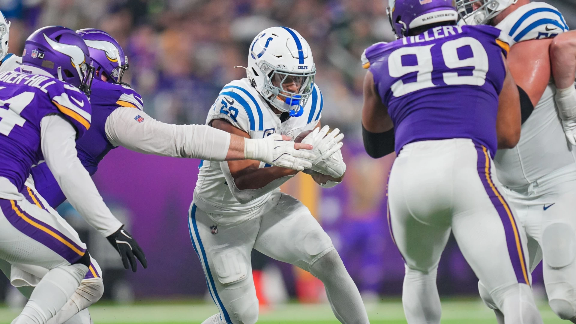 Preview: Bills vs Colts - A Highly Anticipated Defensive Clash