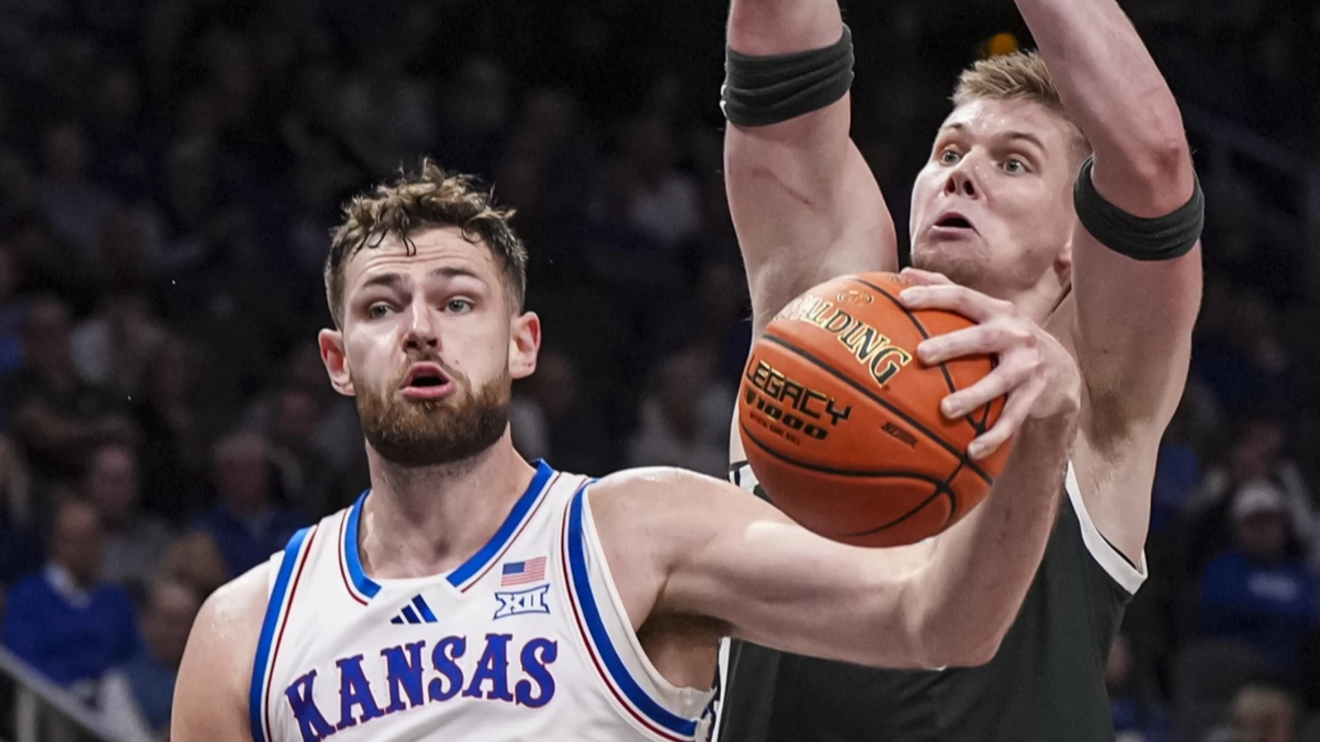 Kansas Edges Past Michigan State with Dickinson's 28 Points