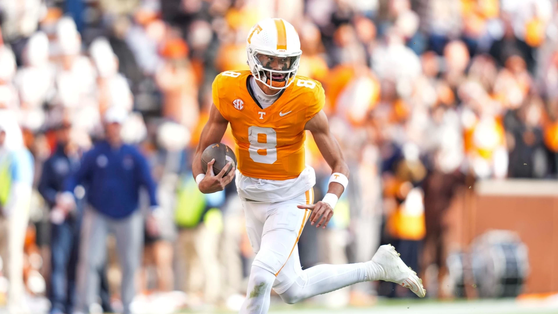 Tennessee and Notre Dame Advance in College Playoffs Race