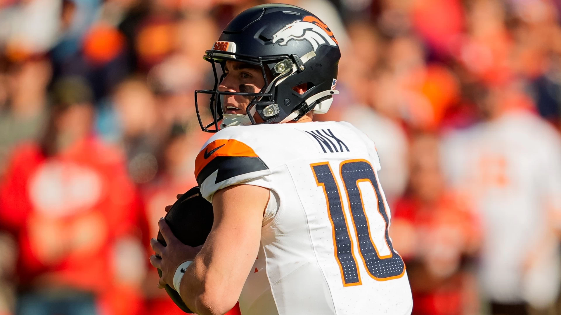Denver Broncos Host Cleveland Browns on Monday Night Football