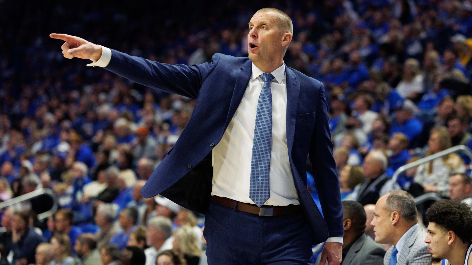 College Basketball Clash: Michigan, Kentucky & Kansas Analysis
