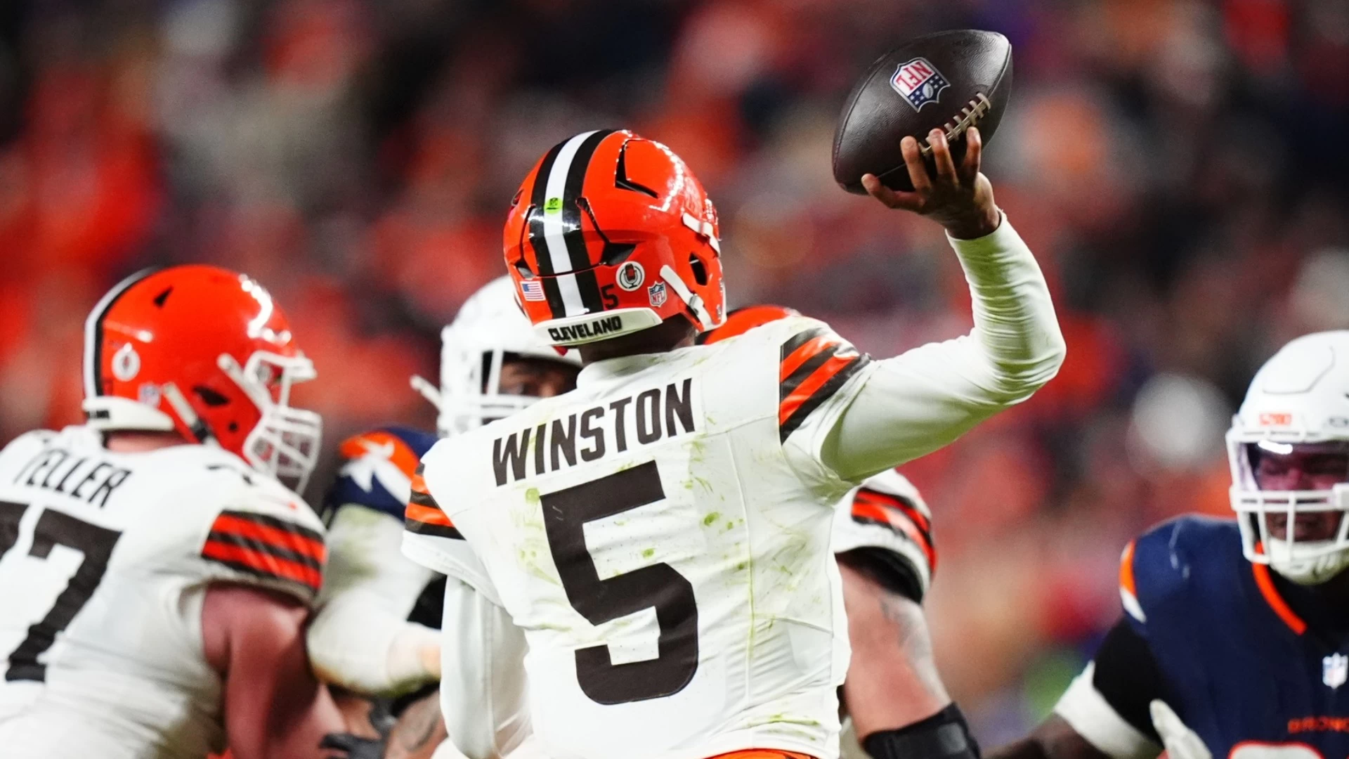 Steelers vs Browns Playoffs: Over/Under & Key Players