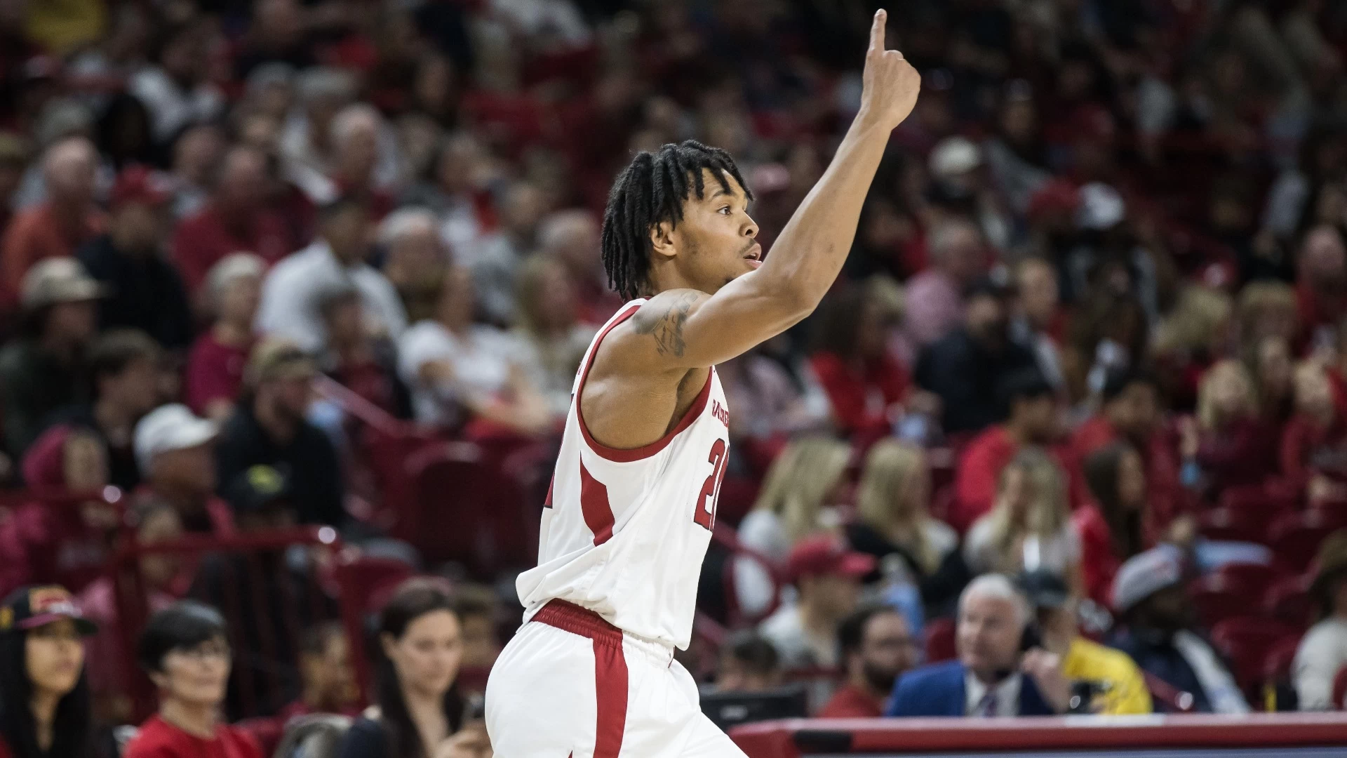 Arkansas Triumphs in Overtime over Michigan in MSG