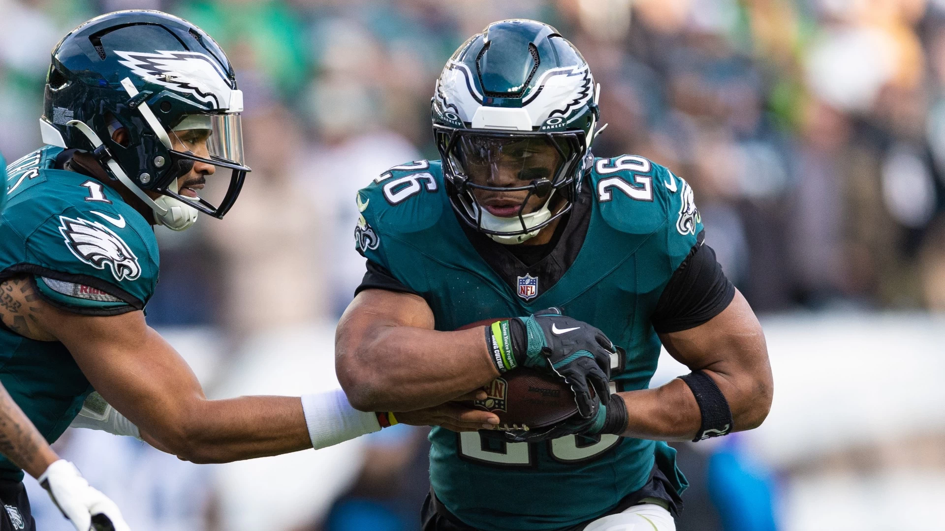 Eagles vs. Steelers Clash: A Tight Game Predicted in Philly