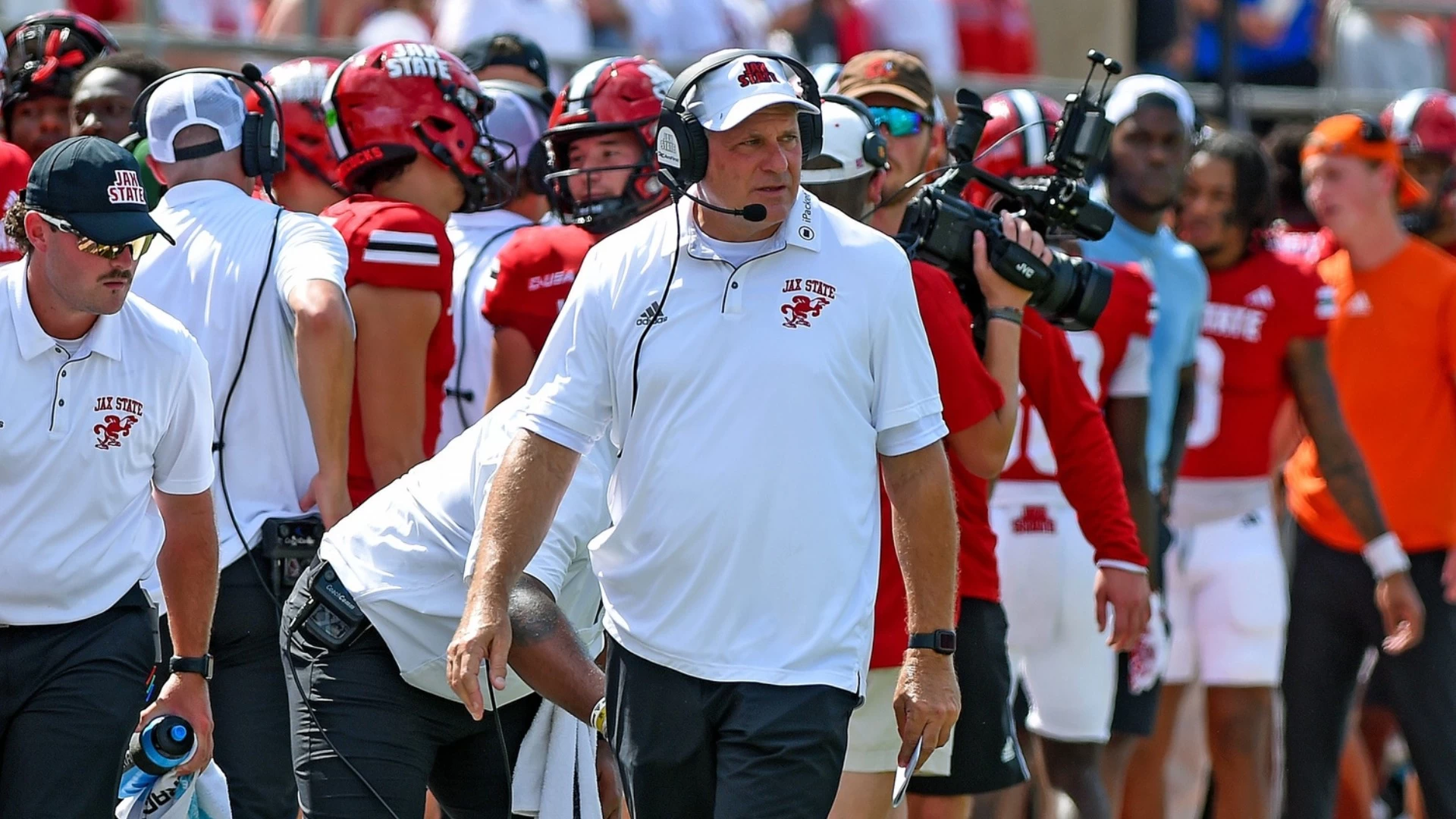 Rich Rodriguez Returns to Coach West Virginia in 2025