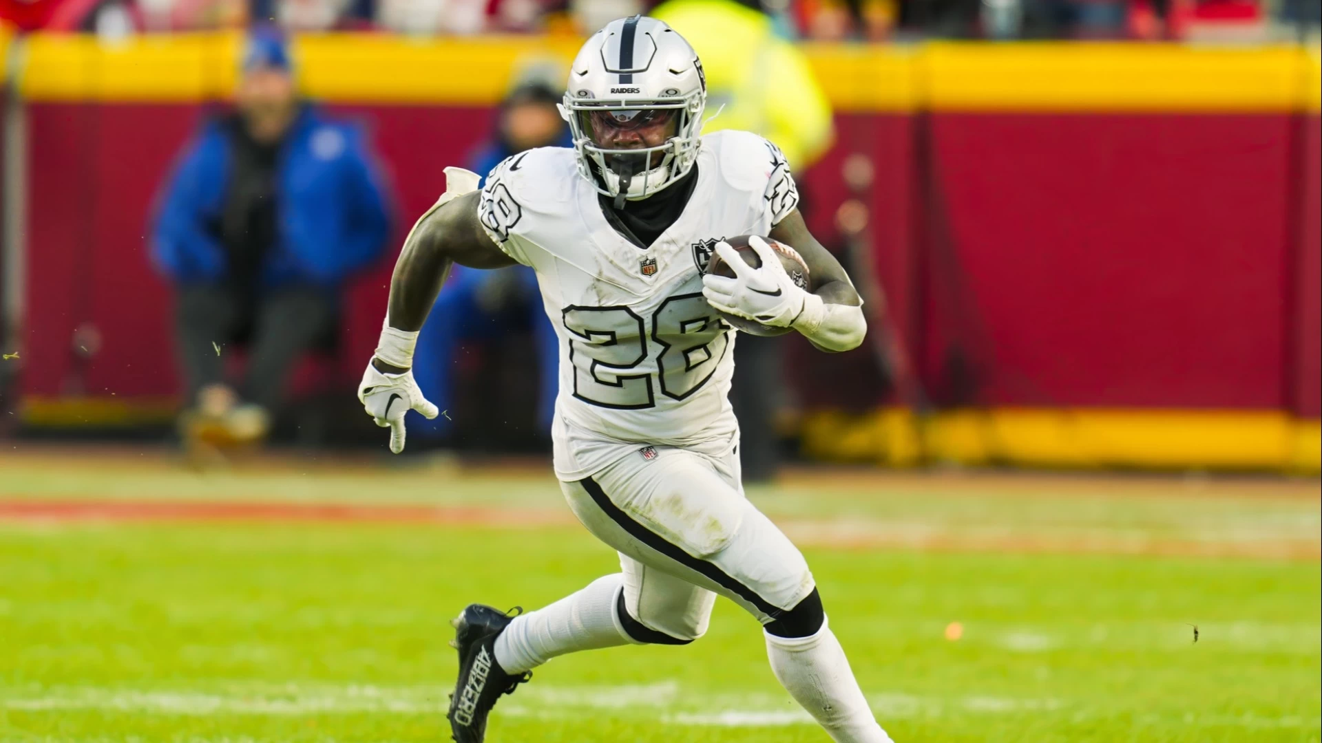 Fantasy Football Tips: Tracy vs. McCormick Matchup Insight