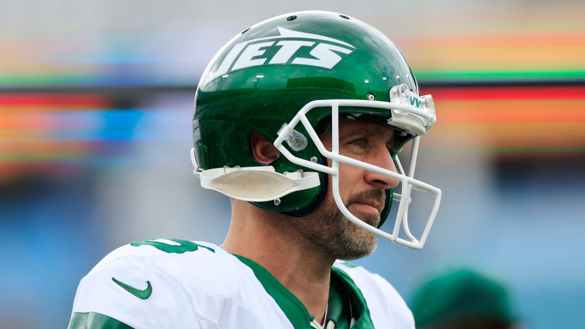Jets Triumph Over Jags 32-25: Rodgers and Adams Shine