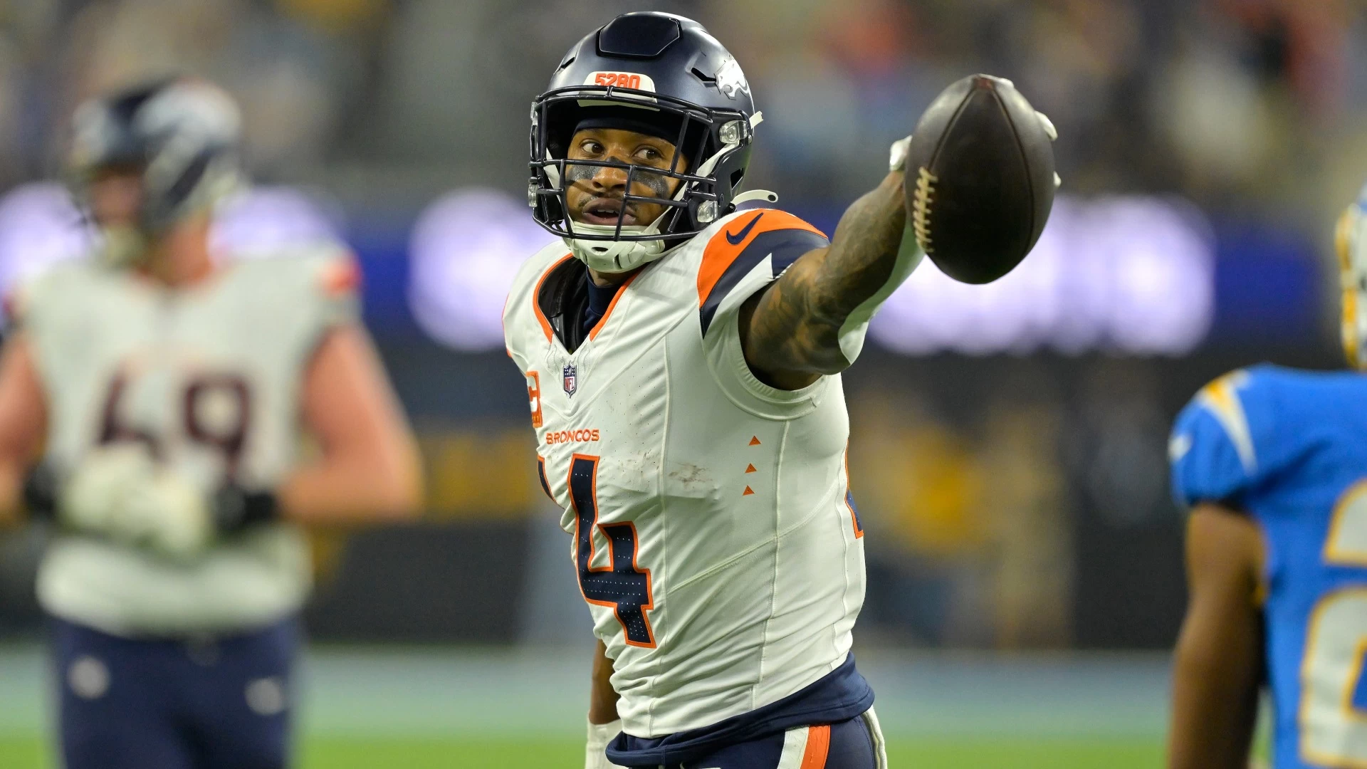 Chiefs Rest Starters as Broncos Fight for Playoff Spot