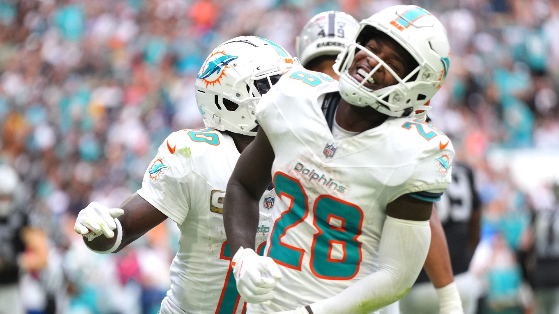 Miami Eyes a Playoff Spot: Dolphins vs. Jets Showdown