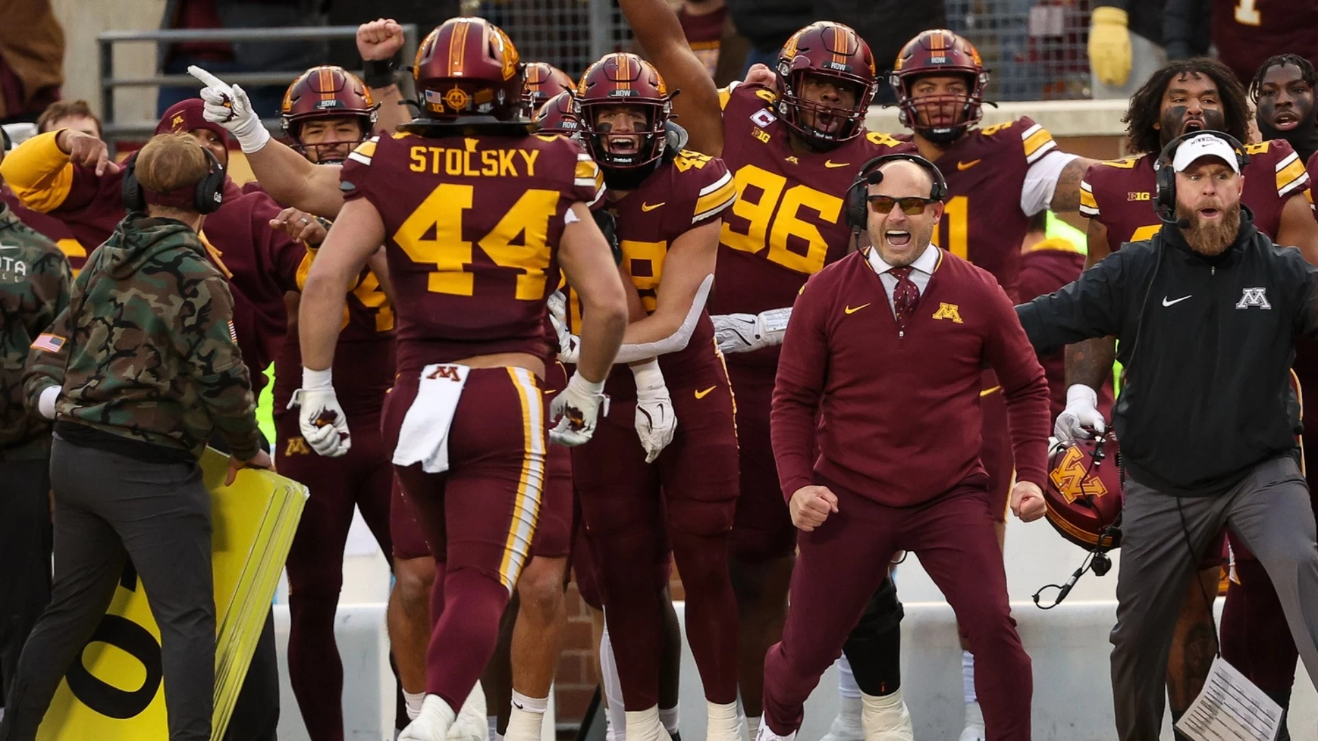 College Bowl Insights on Tonight's Betting Odds & Picks