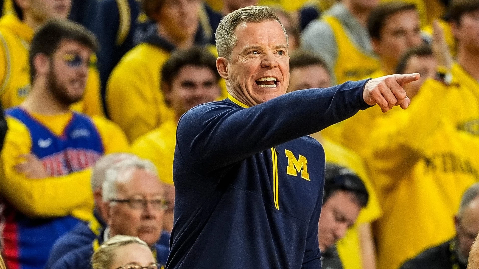 Gonzaga and Michigan Lead Thrilling College Basketball Slate