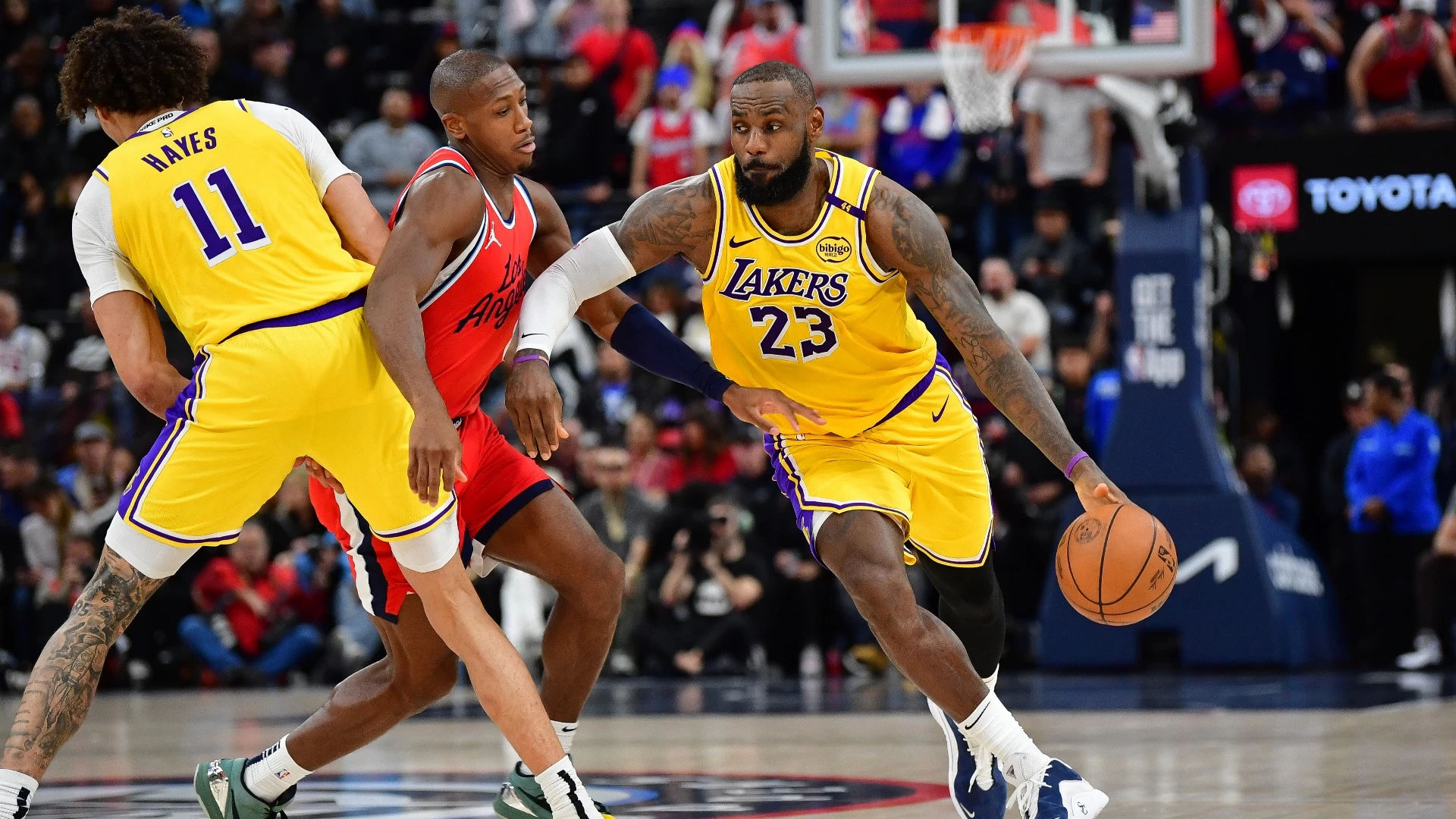 Lakers Shine in Surprising Victory Over Clippers on Tuesday