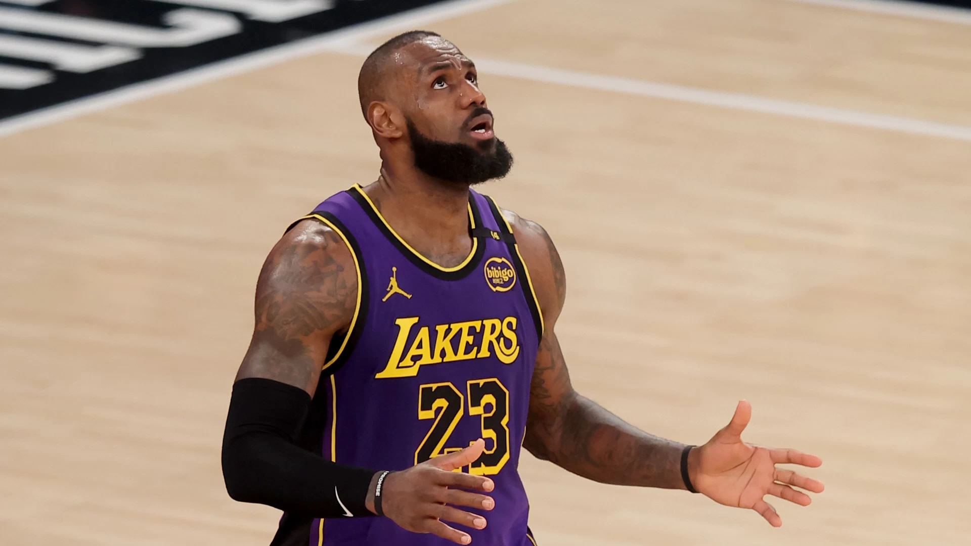 LeBron Reacts to Luka Joining Lakers, AD's Trade to Dallas