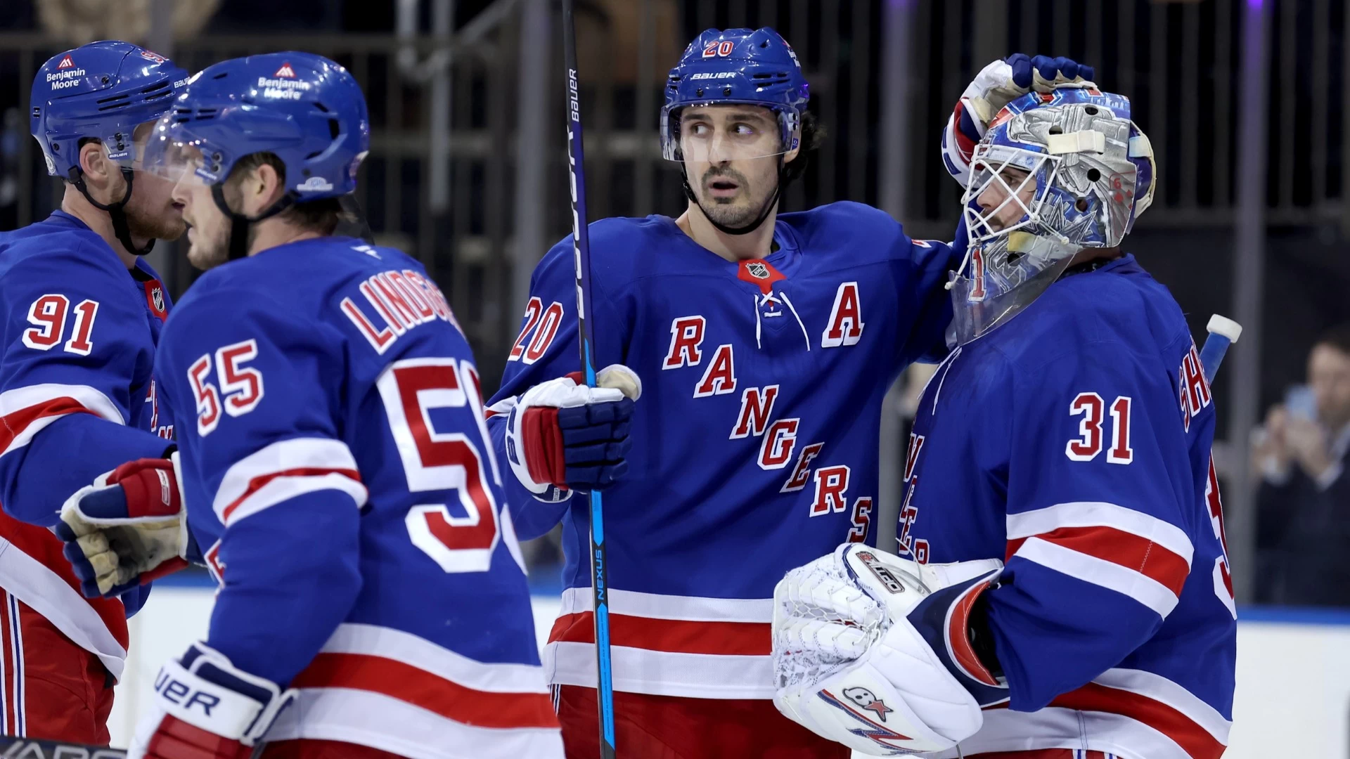Tonight's Top NHL Games: Islanders, Rangers, and More