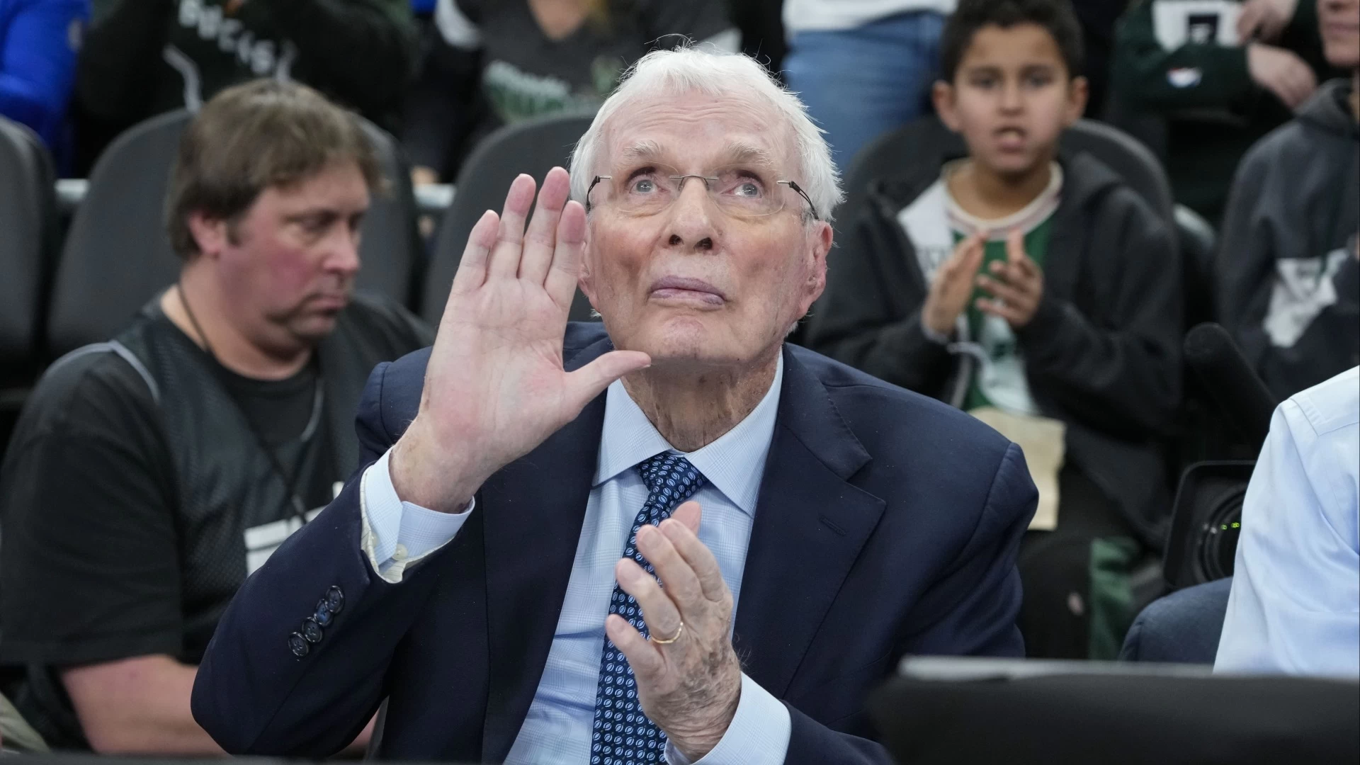 Celebrating the Wisdom of Hubie Brown After his Final Game