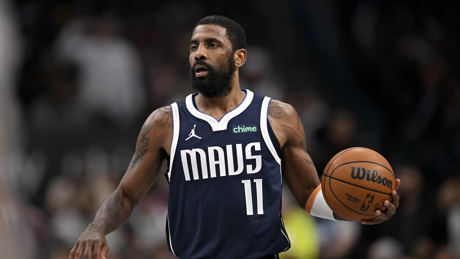 Kyrie Irving Scores 42, Leads Mavs to Victory Over Warriors