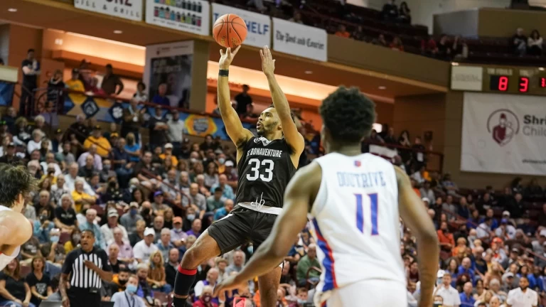 Mountain West Showdown: Lobos vs Broncos Basketball Game