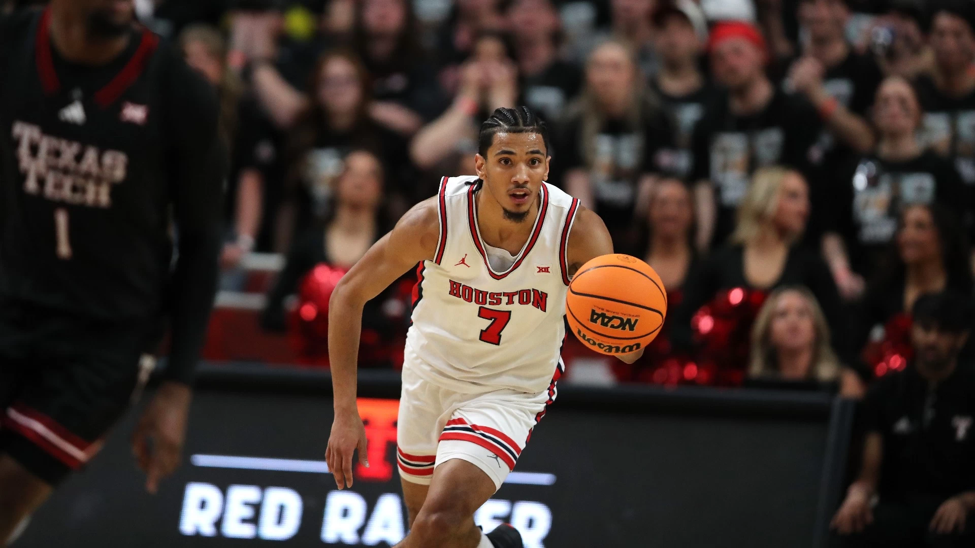 Houston Wins Over Texas Tech, Eyes Big 12 Conference Crown