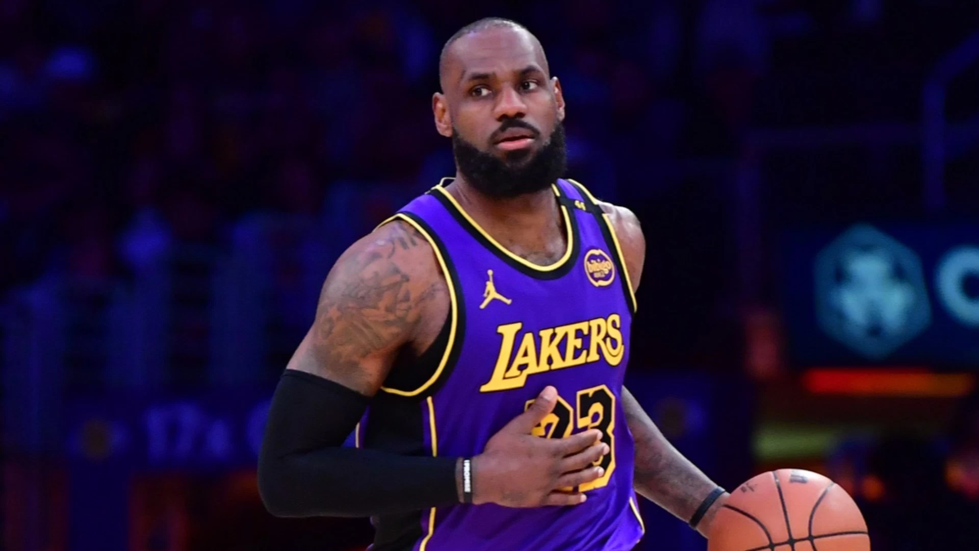 Kyrie Irving Dominates, LeBron James Struggles Tonight