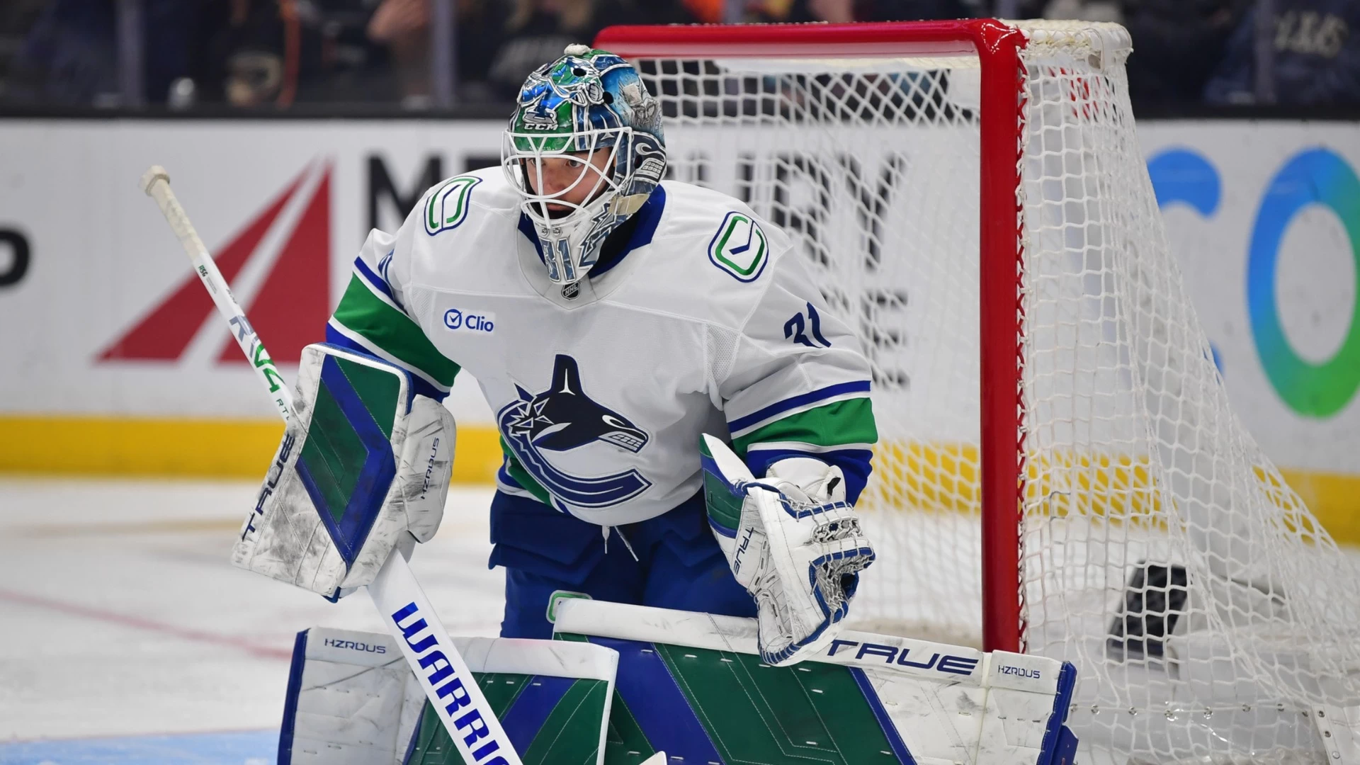 Canucks Dominate Ducks Despite Tight Schedule and Fatigue