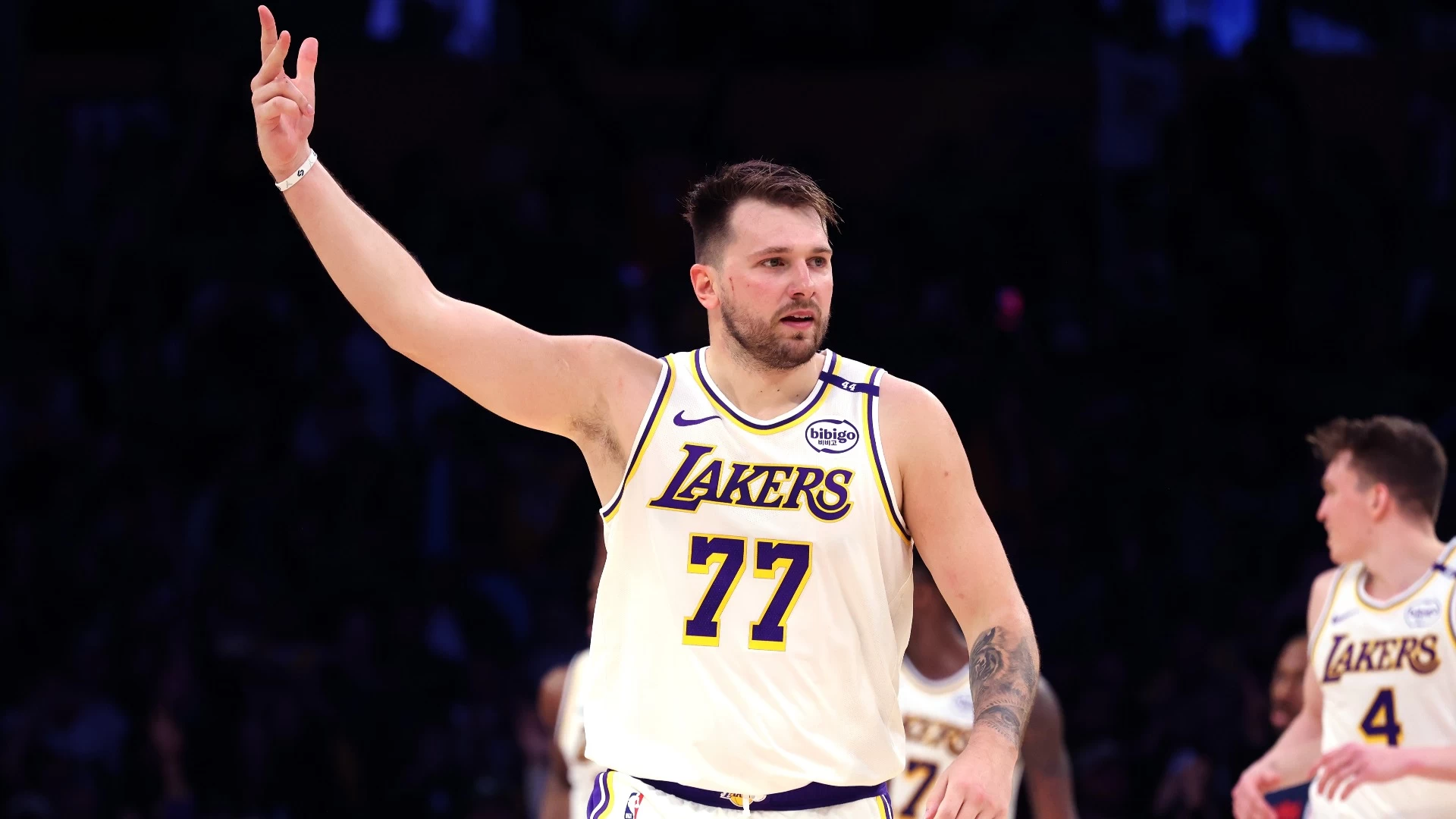 Lakers Secure Victory as Underdogs, Hit 6-Game Win Streak