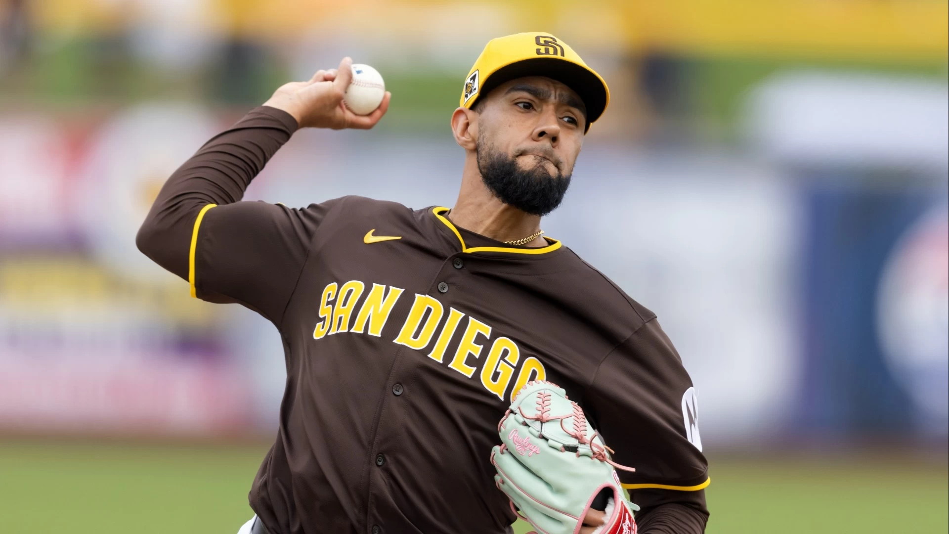 Robert Suarez's Uncertain Role in the Padres' Season