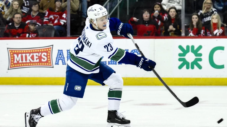 Unexpected Performance: Canucks Overcome Devils in Shootout