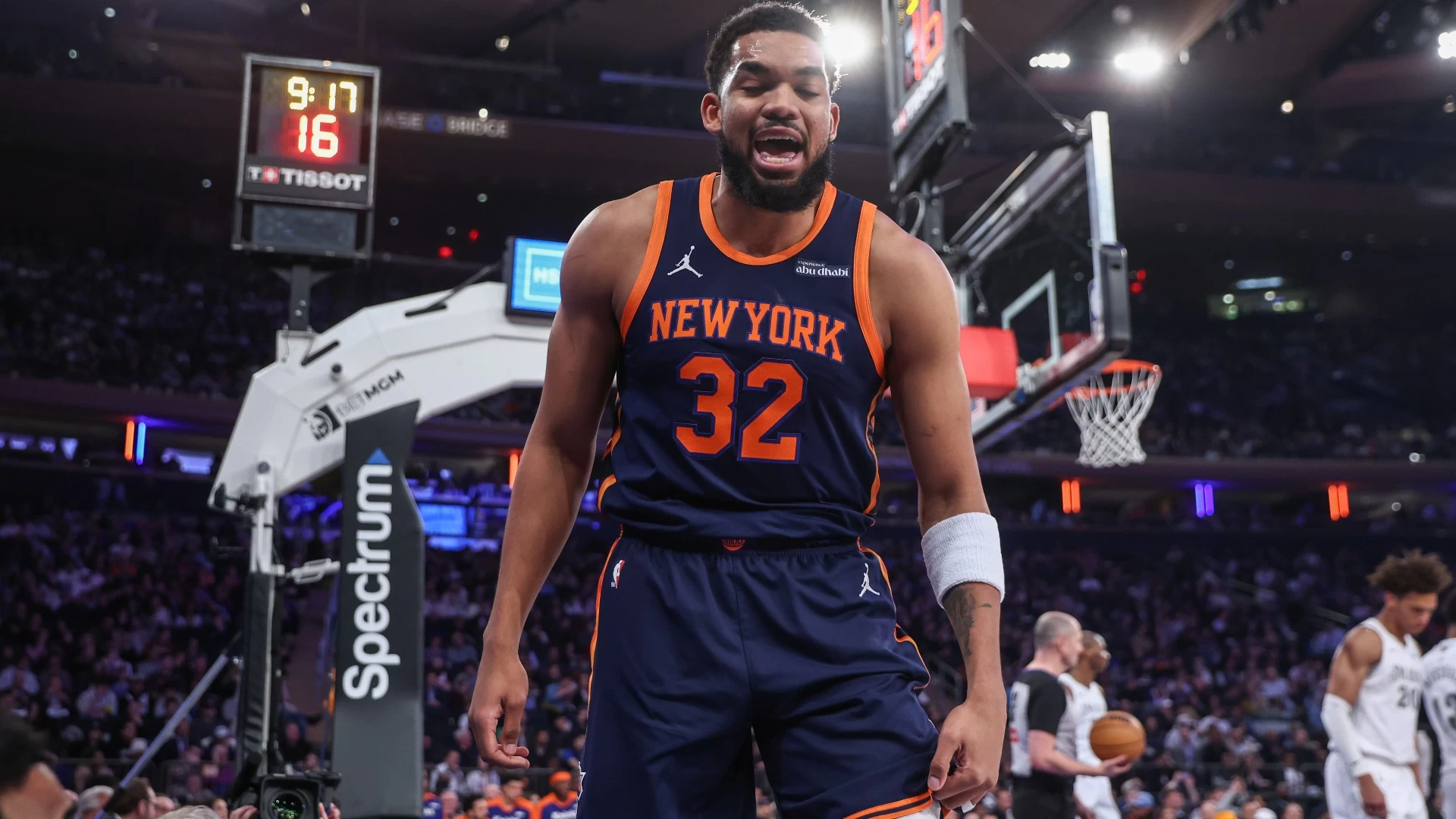 Knicks Down Mavericks Behind Historic Hart & KAT Performances