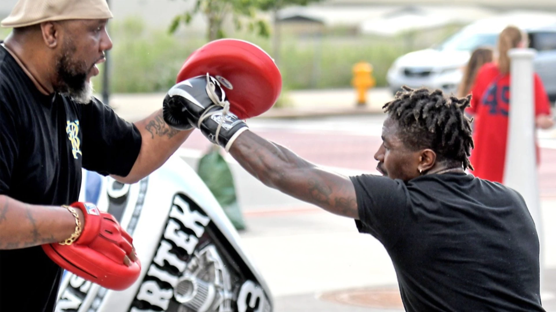 Phil Davis vs Razr Rob Wilkinson: Light Heavyweight Showdown