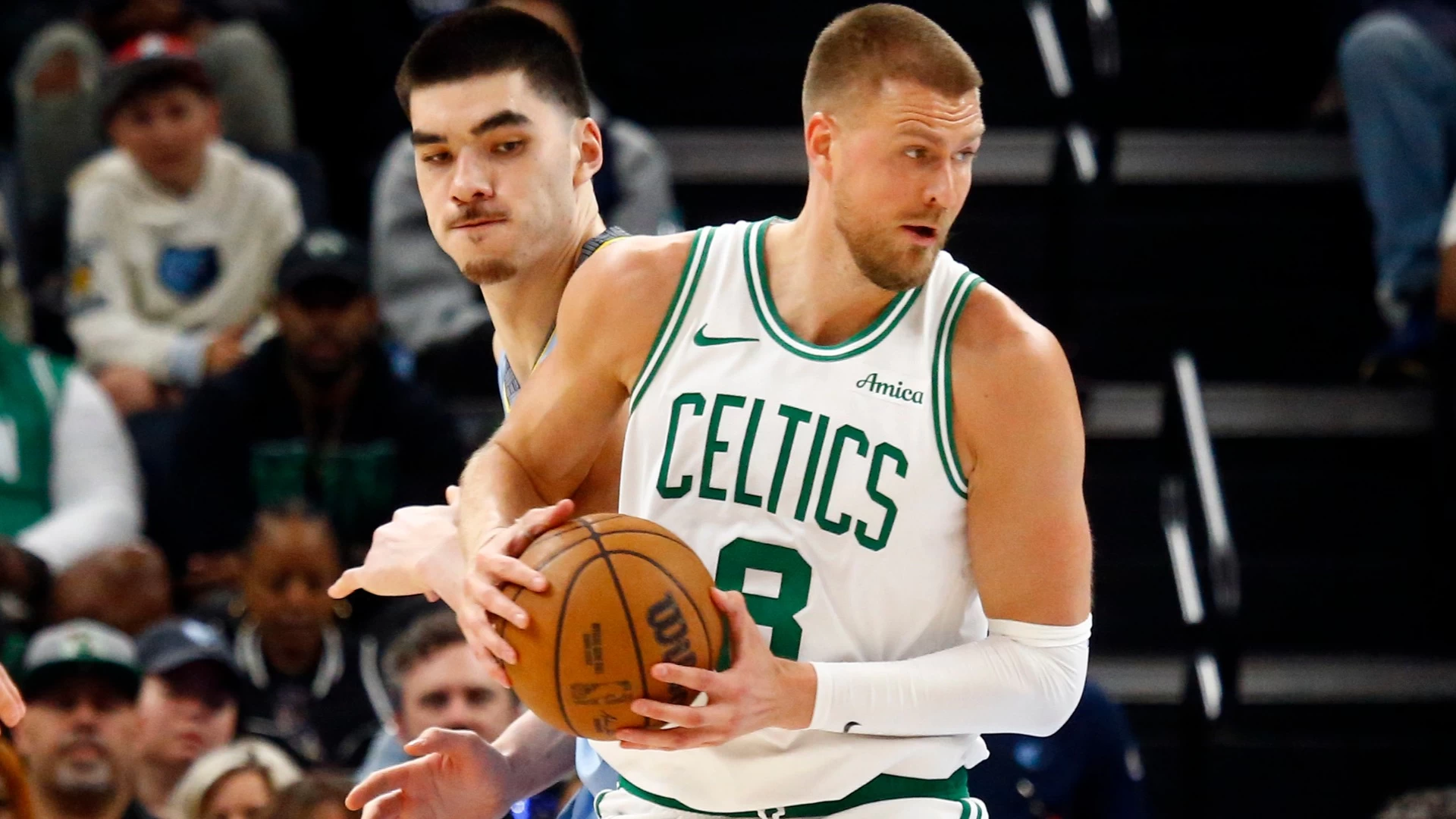 Celtics vs. Heat Showdown: Boston's Winning Streak & Odds