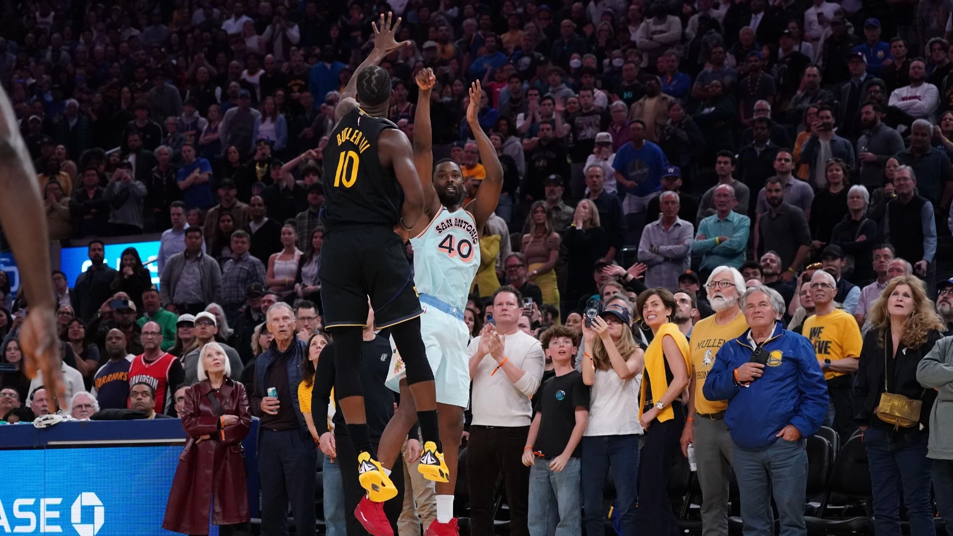 Spurs Clinch Thrilling Victory Over Warriors 114-111