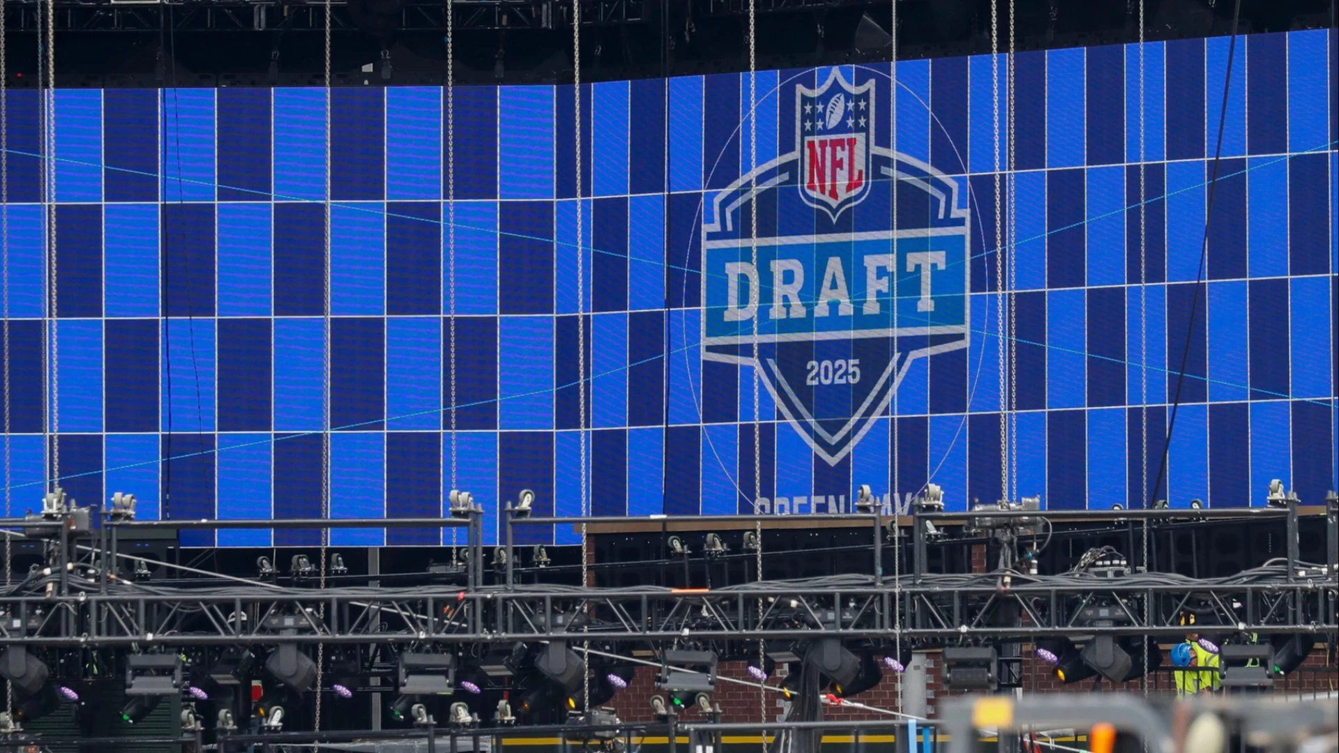 Unprecedented NFL Draft: Every Team Retains First Pick