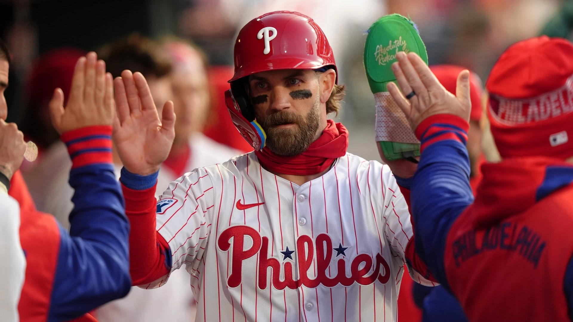 Philadelphia Battles Mets for NL East Lead: Key Insights