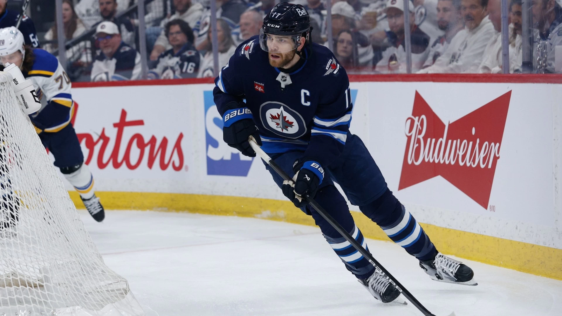 Game Six Showdown: Jets Aim to Close Out Blues Tonight